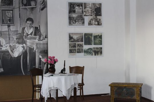 Výstava fotografií z ateliéru Antonína Rakušana obrázek